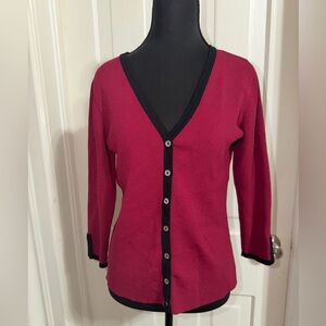 Women's medium Linda Mathew’s V-Neck Button-Up Sweater - Red and Black